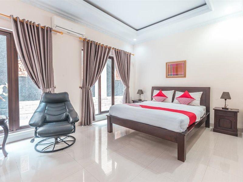 Oyo 1667 Wisma Lux Barkah Yakarta Habitación foto