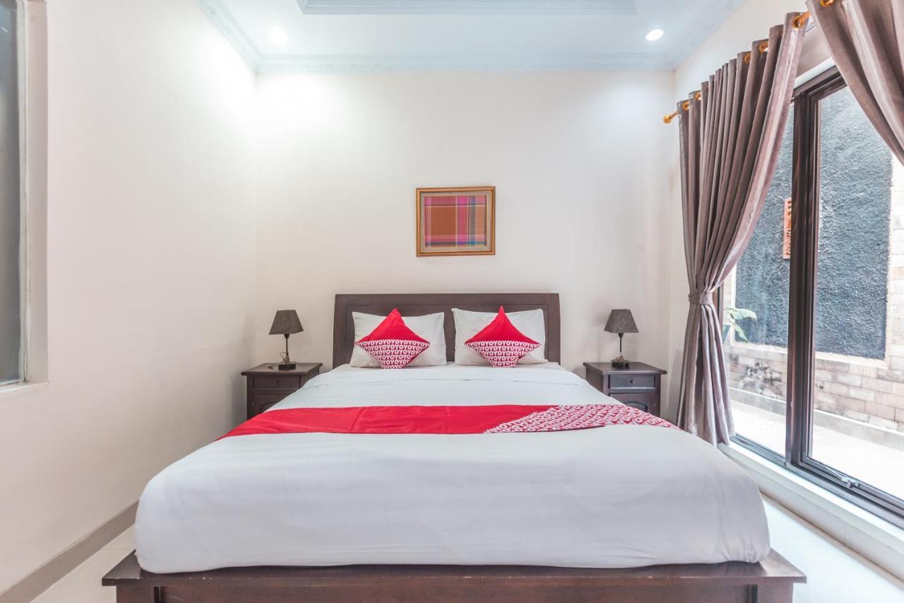 Oyo 1667 Wisma Lux Barkah Yakarta Exterior foto