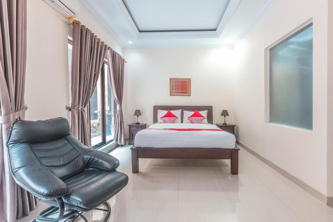 Oyo 1667 Wisma Lux Barkah Yakarta Exterior foto