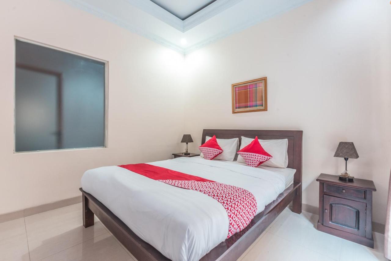 Oyo 1667 Wisma Lux Barkah Yakarta Exterior foto